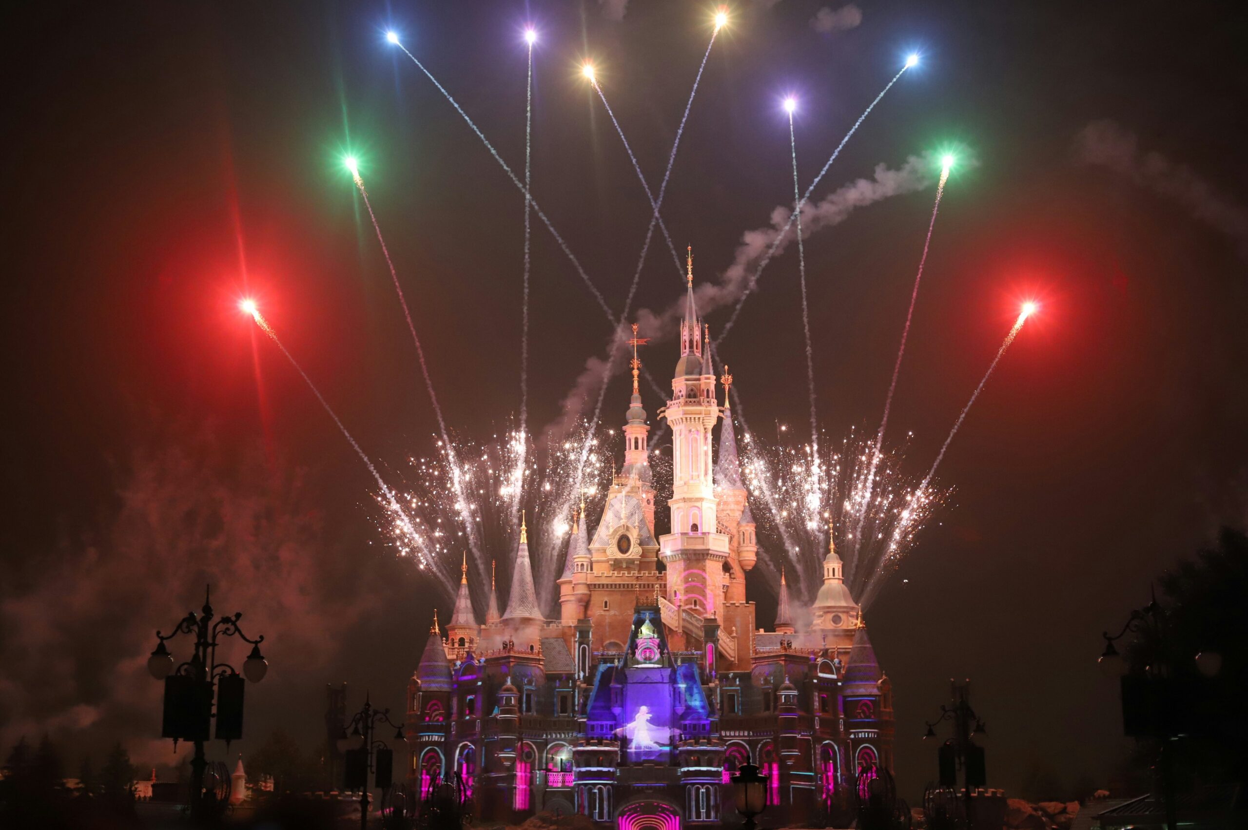 Photography Tips for Shooting Fireworks and Castle Moments at