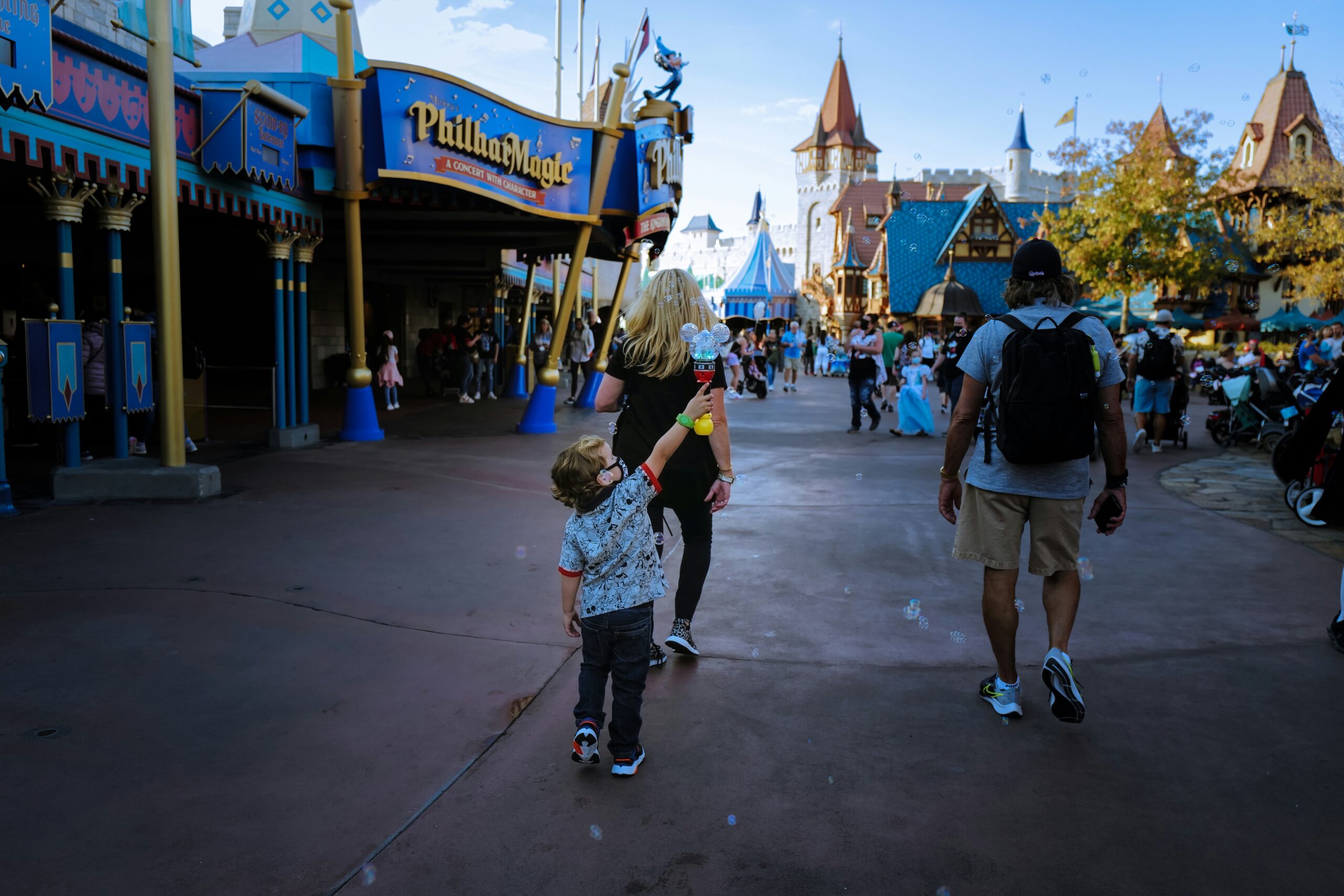 How to Rope Drop Effectively at Disney: Your Ultimate Guide to Starting the Day Right